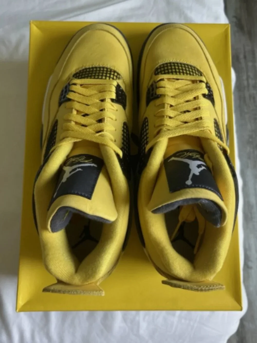 Nike Air Jordan 4 Retro Lightning Yellow